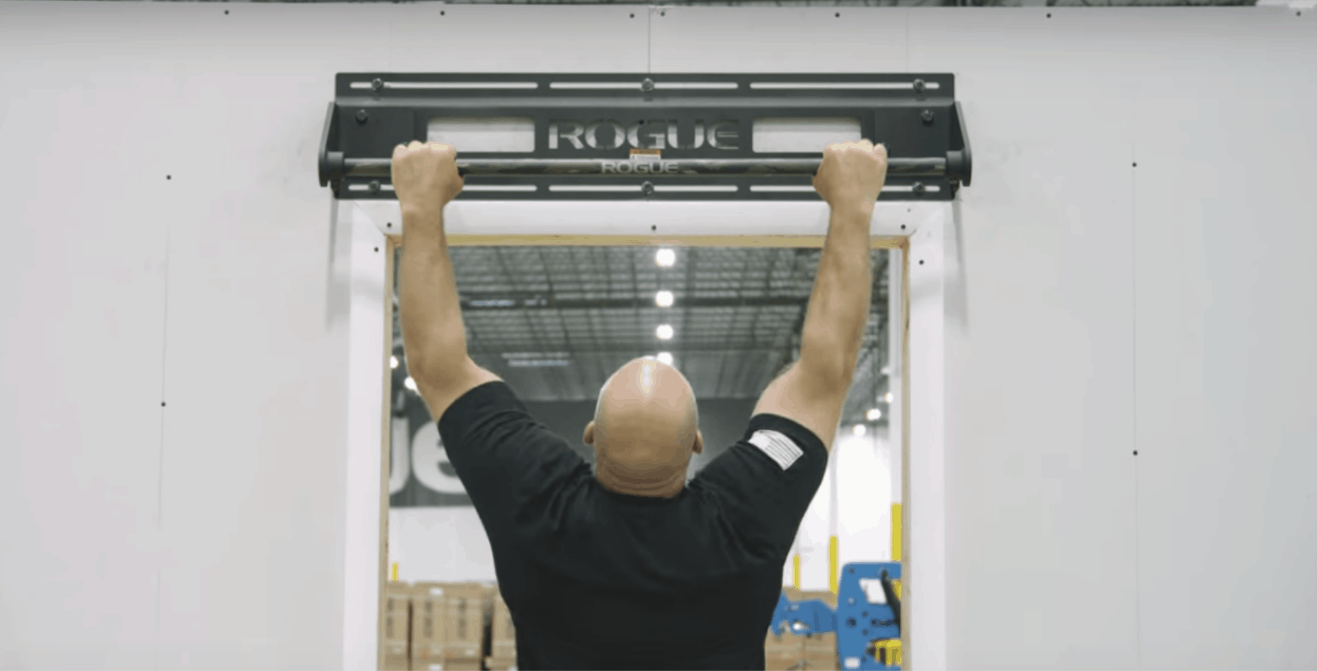heavy-duty doorway pull up bar by Rogue