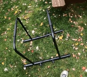 Parallel dip bar stabilizers on grass